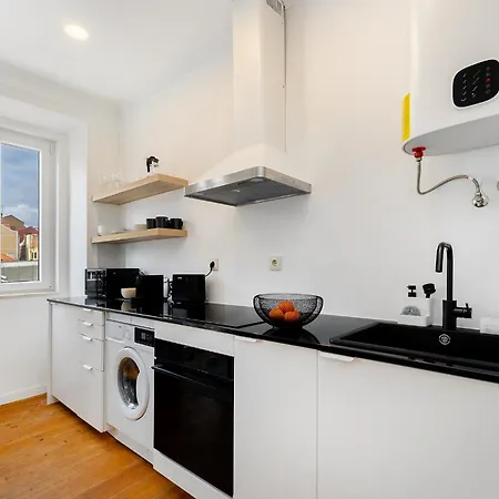 Appartamento Whome Discover From Sao Vicente Base Lisbona
